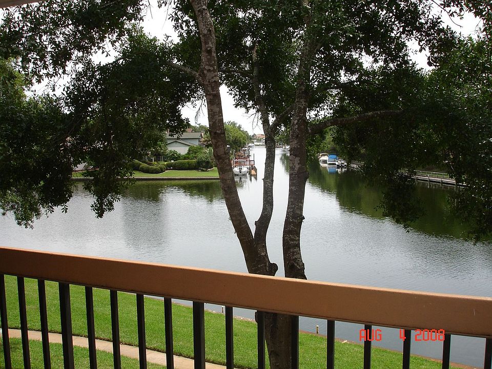 View front family room
