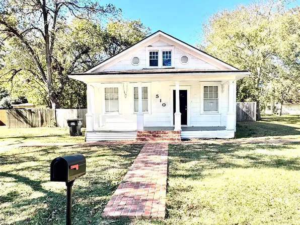 510 S 10th Ave, Teague, TX 75860