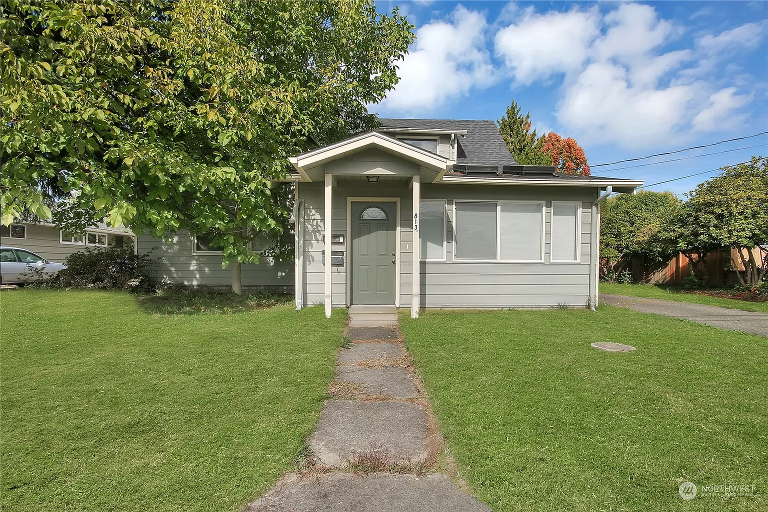 813 W Main photo 1