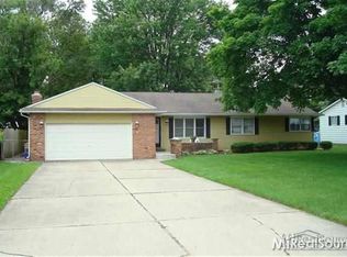 22024 S Lester St, Clinton Township, MI 48035