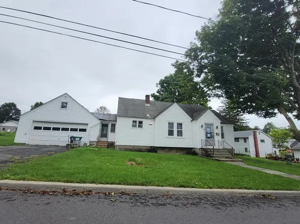 106 Lincoln Ave, Cobleskill, NY 12043
