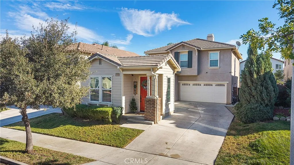 3 bed, 2.5 bath, 2280 sqft, $3,900 — Photo 3