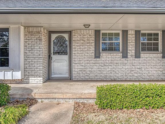 4th image of 3811 Bellwood Dr