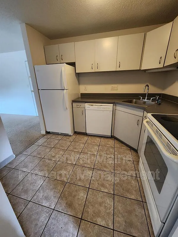 2 bed, 1.0 bath, $1,450 — Photo 4