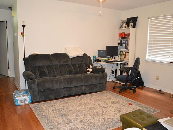 5th image of 118 Matt Cir SE