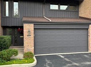 1720 Wildberry Dr UNIT B, Glenview, IL 60025