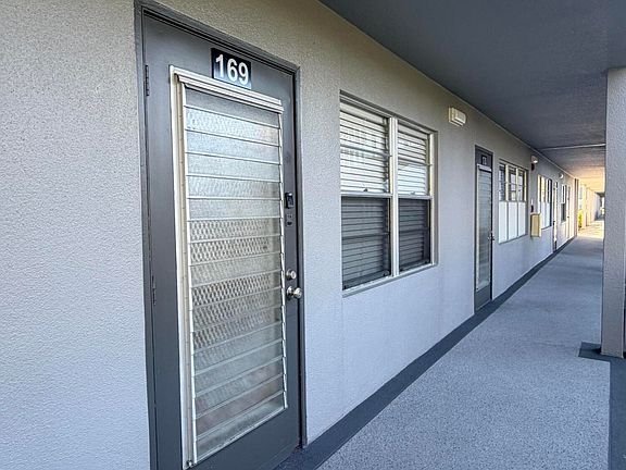 2nd image of 169 Suffolk E