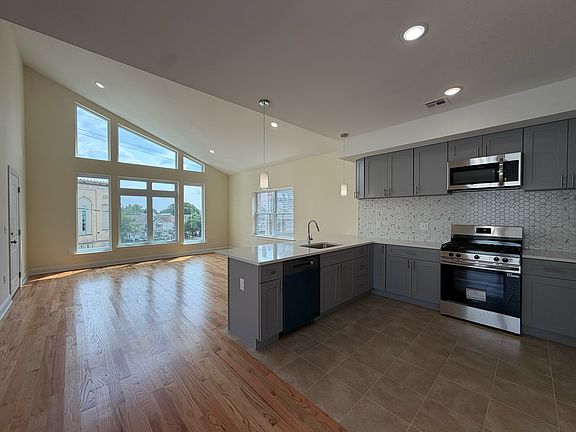 5th image of 491-493 S 10th St #3
