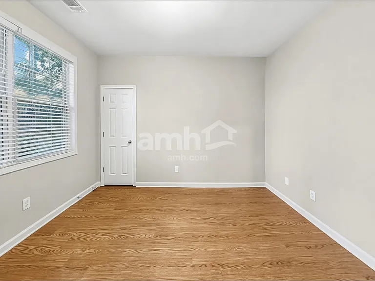 960 Fountain Glen Dr — Photo 14