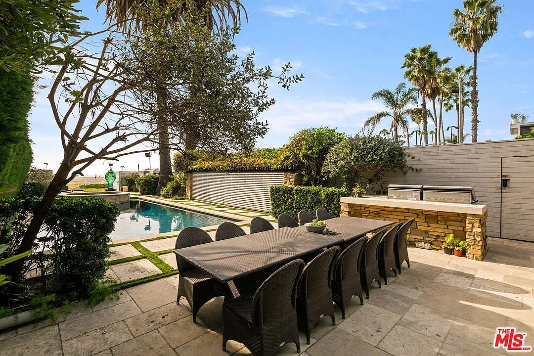 7 bed, 7.5 bath, 8000 sqft, $130,000 — Photo 4