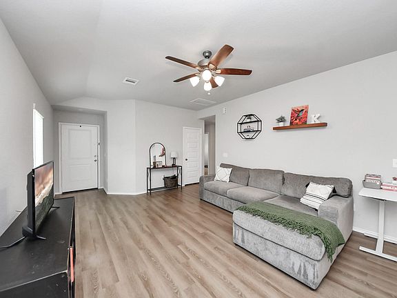 5th image of 139 Reese Ravine Ln