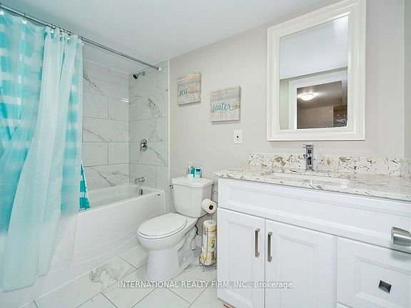 5th image of 328 Sheppard Ave