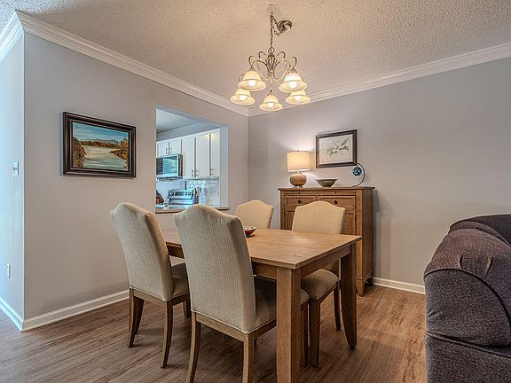 3rd image of 1710 Township Cir