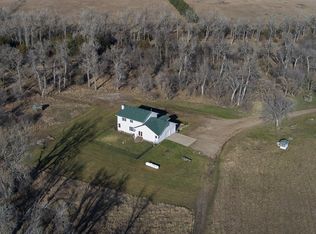 5400 158th St SE, Menoken, ND 58558
