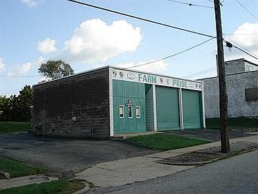 4th image of 317 Meade St