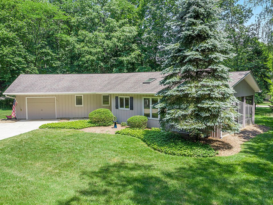 1st image of 411 McVea Dr