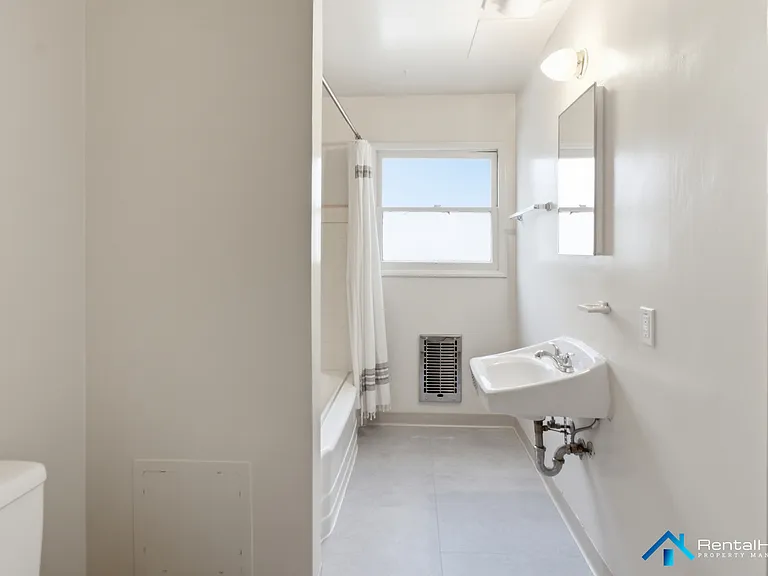 449 N Euclid Ave #C — Photo 10