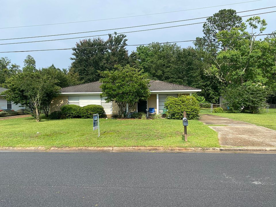 1st image of 114 Alverado Dr