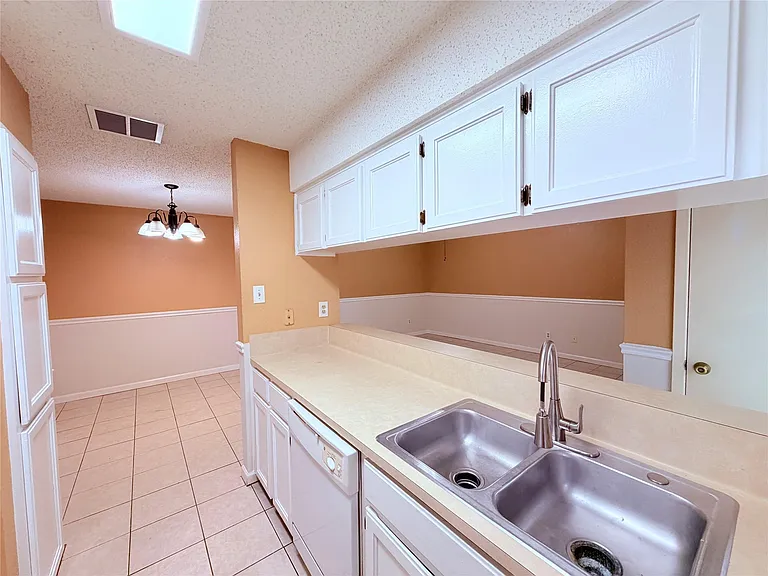 6503 Columbia Oaks Ct #A — Photo 13