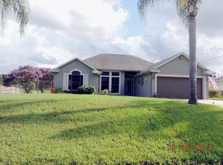 1576 SW Abacus Ave, Port Saint Lucie, FL 34953