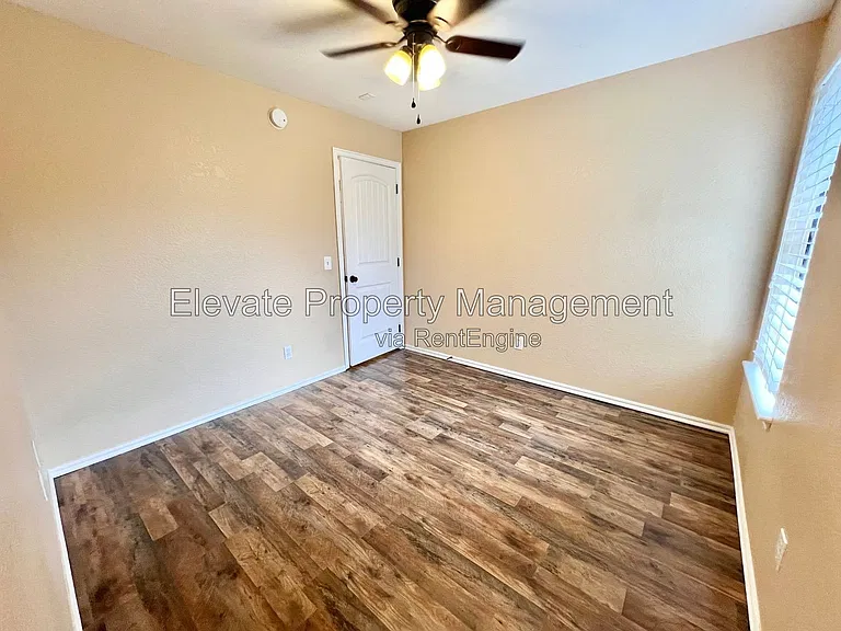 16405 Otter Dr — Photo 17