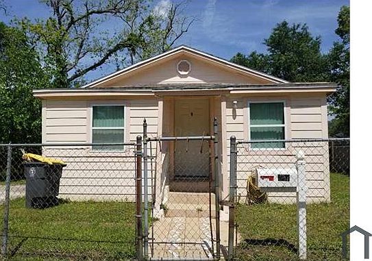 1st image of 1717 W 24th St