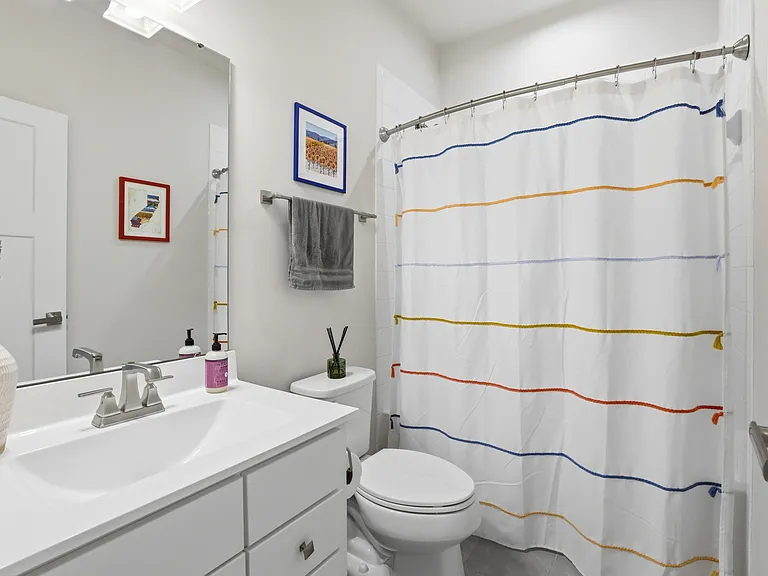 4915 Crest View Dr — Photo 32