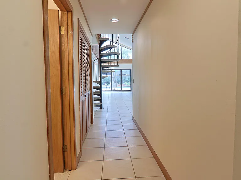 620 Hastings St — Photo 11