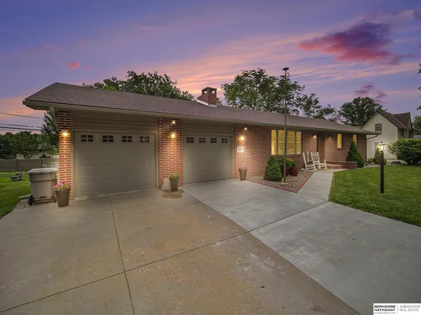 1442 N Columbia Ave, Seward, NE 68434
