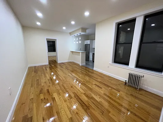 Rented by A&E Real Estate Management | media 10