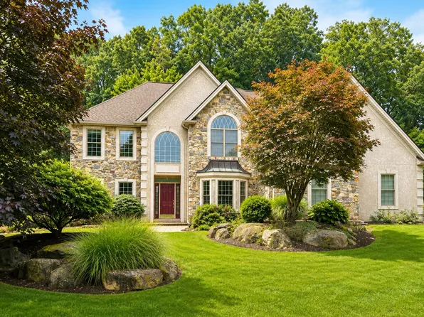 6110 Palomino Dr, Allentown, PA 18106