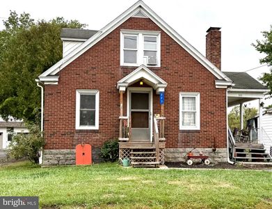 223 Pennsylvania Ave, Mill Hall, PA, 17751