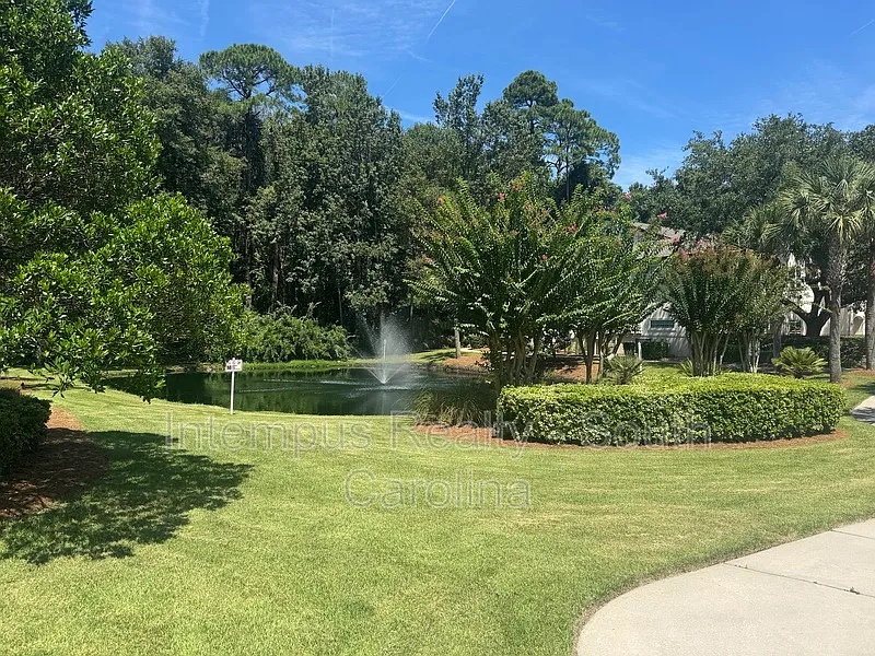 2 bed, 2.0 bath, 1089 sqft, $1,550 — Photo 2