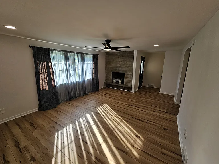 236 McCartney Dr — Photo 5