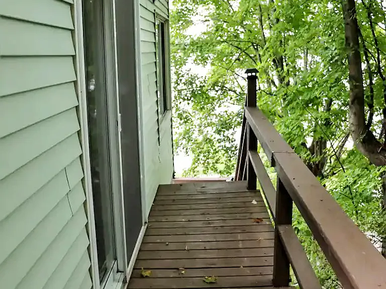 510 Farrant St — Photo 43