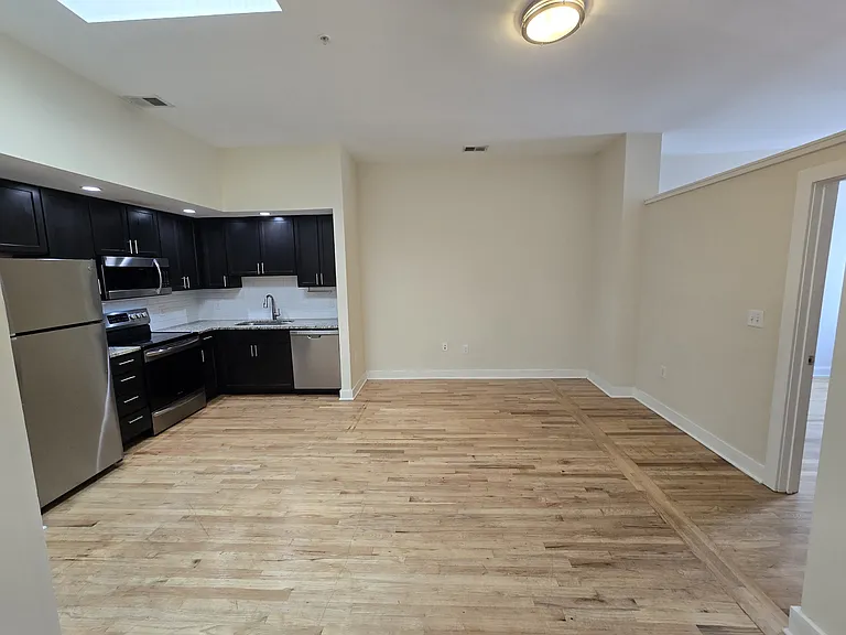 503 E Main St #204 — Photo 9