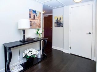 222 Riverfront Ave SW #2125, Calgary, AB T2P 0X2