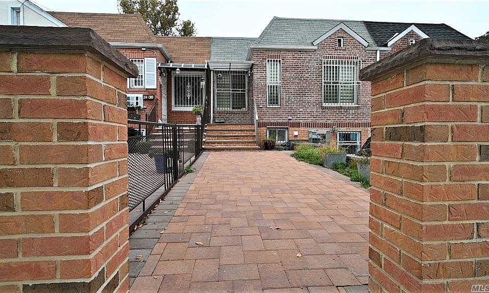 1st image of 2428 92nd St