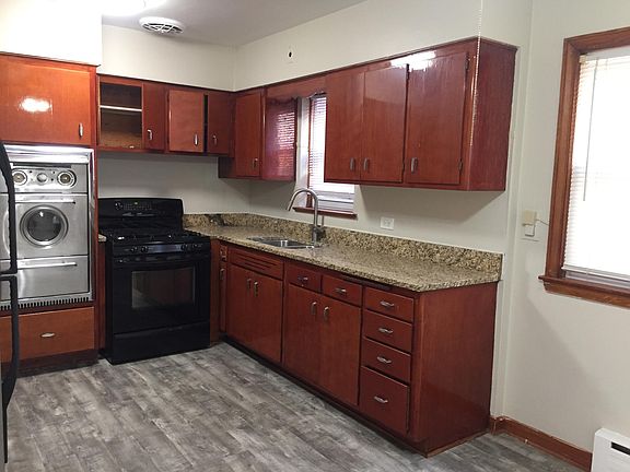 3rd image of 6258 W Diversey Ave APT 2