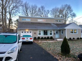 86 Elmsford Rd, Bridgeport, CT 06606