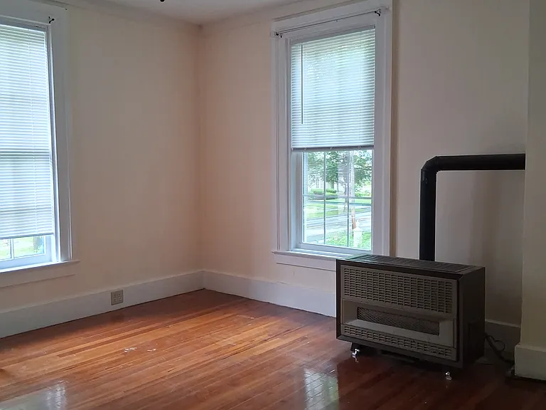 358 Front St #5 — Photo 5