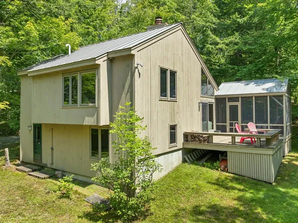 1383 King Hill Road, New London, NH 03257