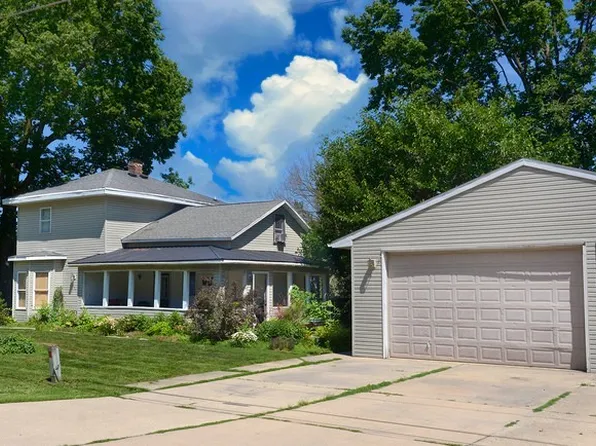 207 E Lincoln St, Seneca, IL 61360