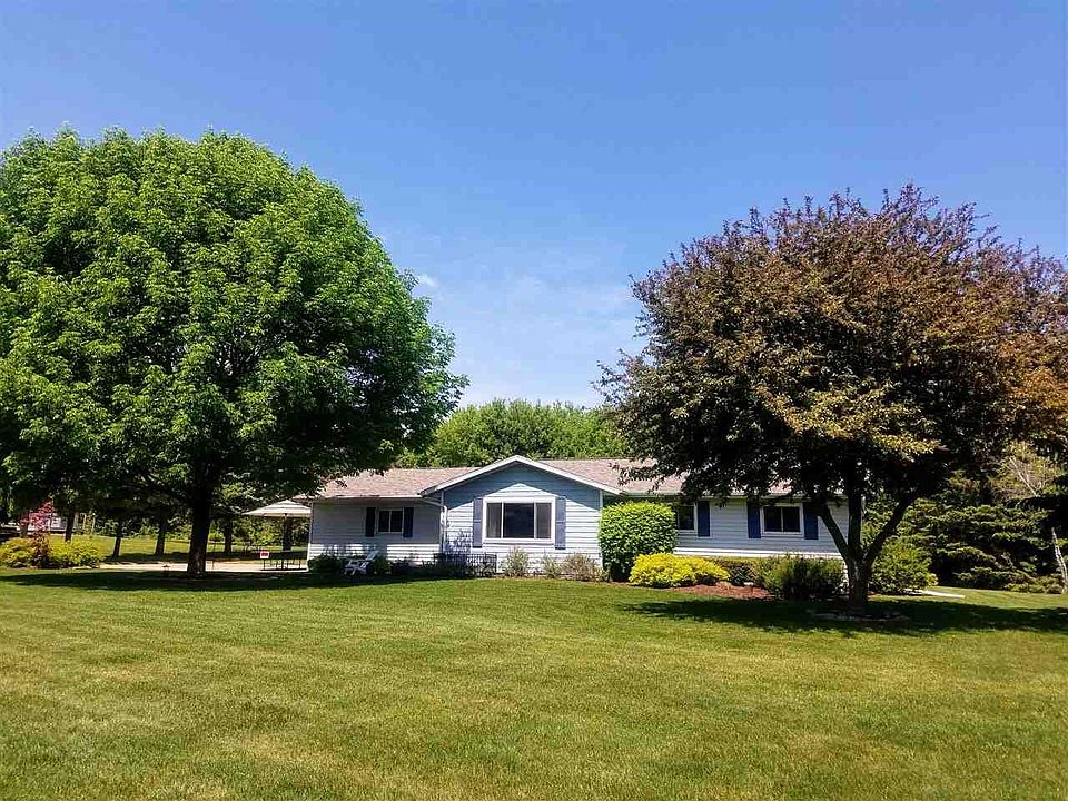 Beautiful Ranch on 1.2 acres