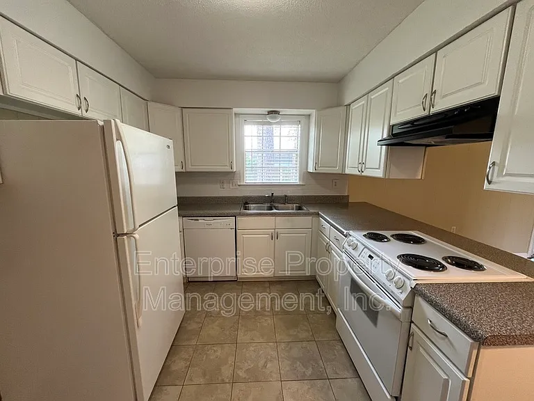 6967 Dawnhill Rd — Photo 9