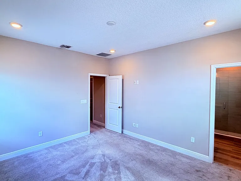 6495 Cyrils Dr — Photo 16
