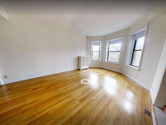 3rd image of 1331 Commonwealth Ave #3
