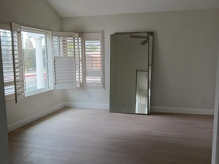 6038 E Shenandoah Ave — Photo 8