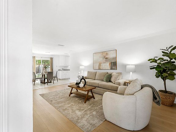 5th image of 5253 Iris Way