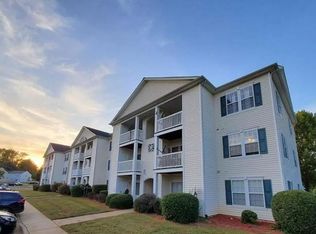 1138 Plaza Walk Dr, Charlotte, NC 28215